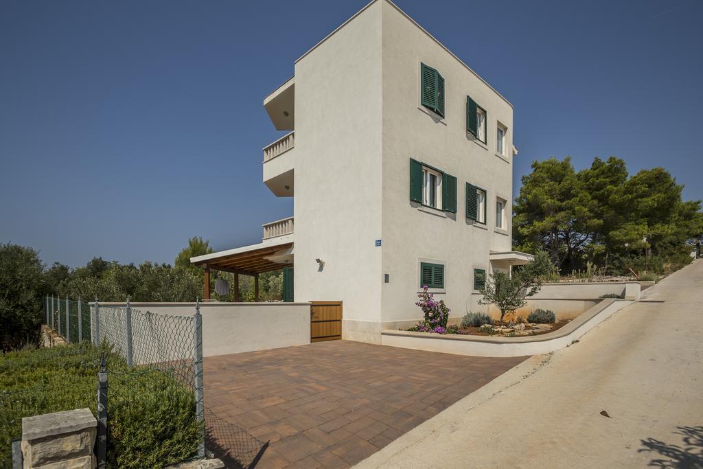 Apartmani Mariela Maslinica Ngoại thất bức ảnh